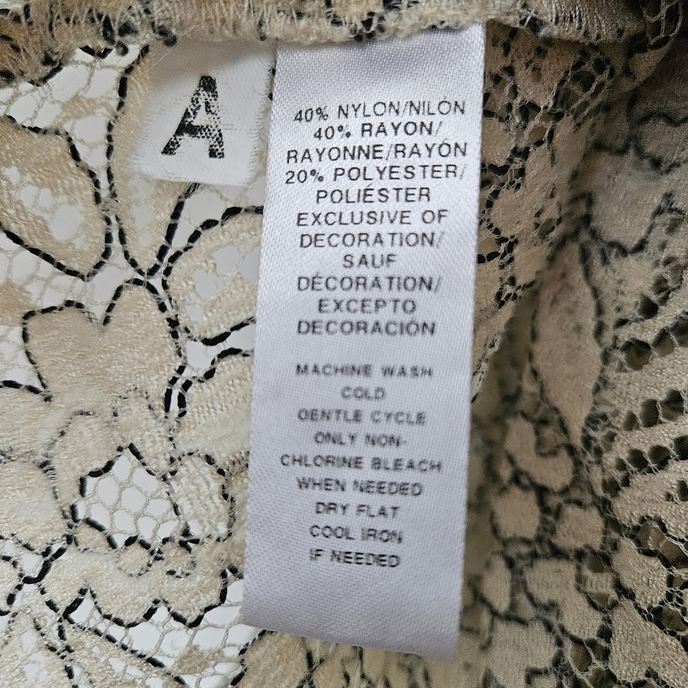 LOFT Creamy Lace Top Y2k - Picture 6 of 6